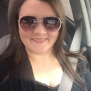 Meet your Posher, Tabitha